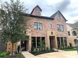 featured image of 4421 Emerson Ave