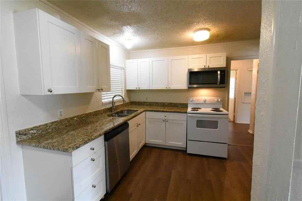 803 Biggs Ter - Photo 4 of 23