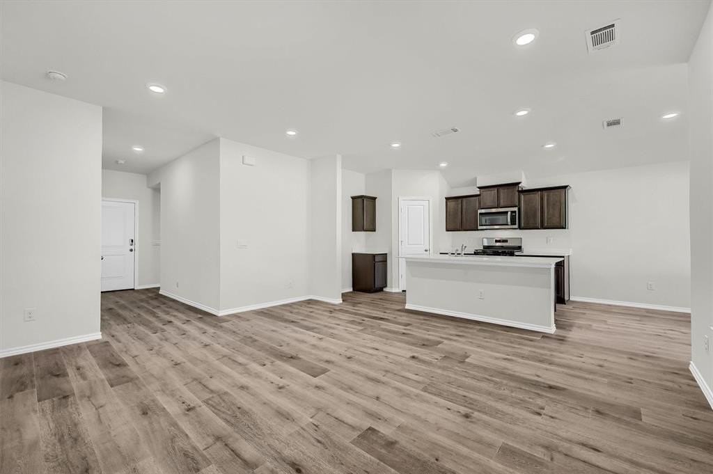 2422 Burleson Rd - Photo 6 of 28