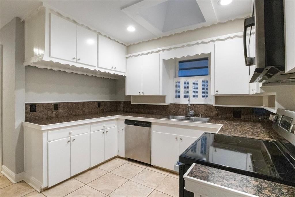 3317 W 5th St - Photo 3 of 27