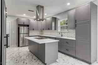 729 S Waverly Dr - Photo 1 of 1