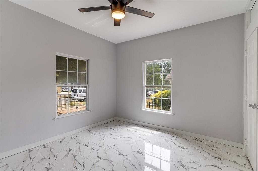 729 S Waverly Dr - Photo 6 of 12