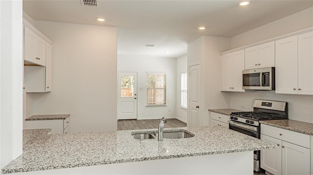 2241 2241 Obsidian Drive - Photo 6 of 36