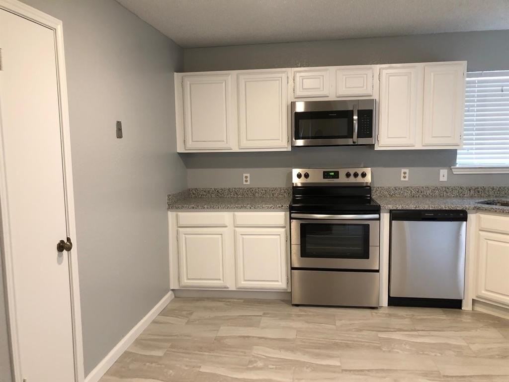 1016 Paintbrush St - Photo 5 of 18