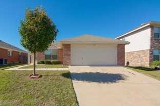 621 Woodpecker Ln - Photo 1 of 1