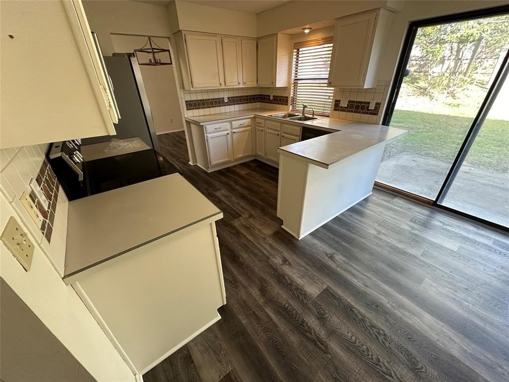 307 Harrington Lane - Photo 7 of 20