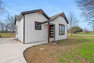 400 S Dallas St - Photo 1 of 1
