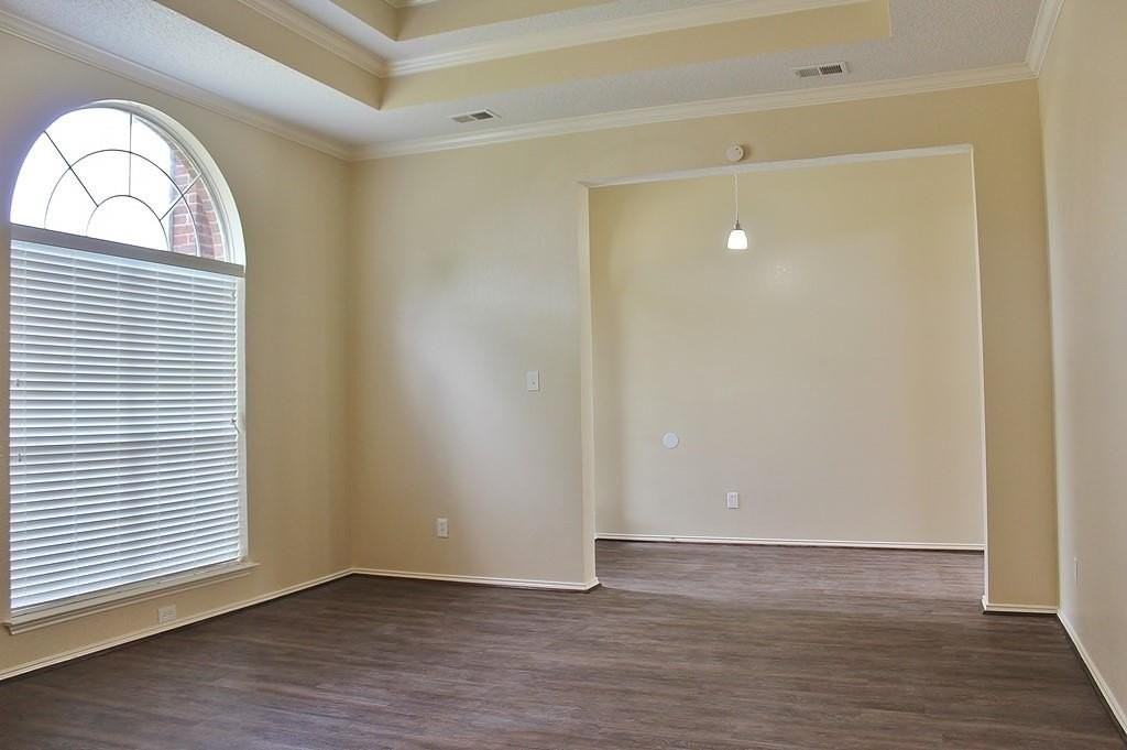 712 Clair View Drive - Photo 4 of 22