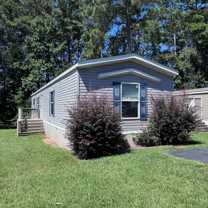 271 Manchester Ave - Photo 1 of 1