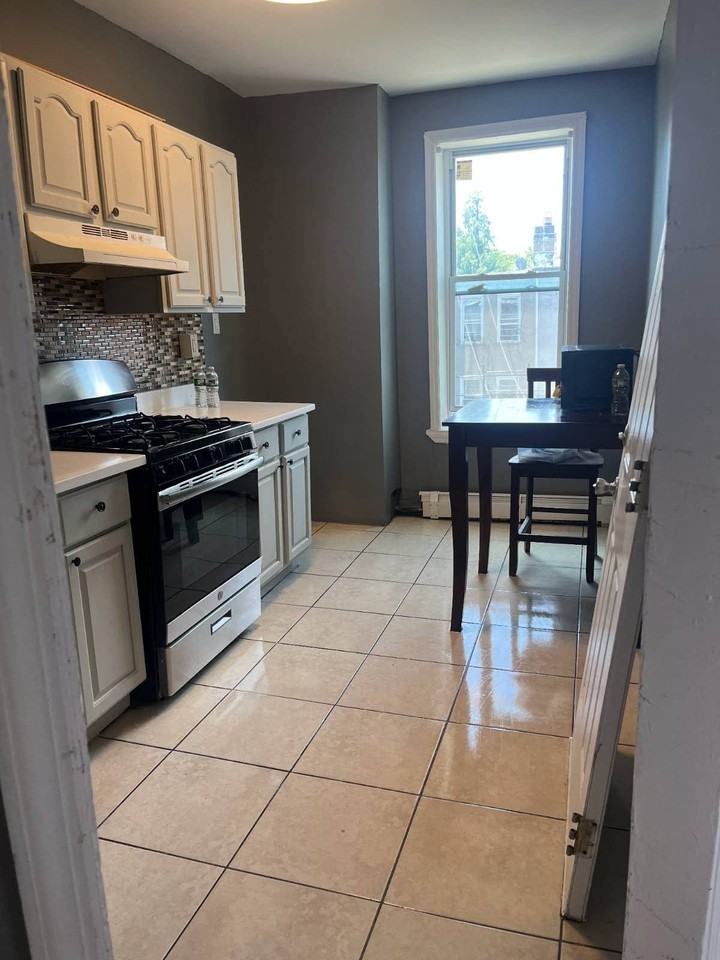 574 Crescent Street - Photo 3 of 4