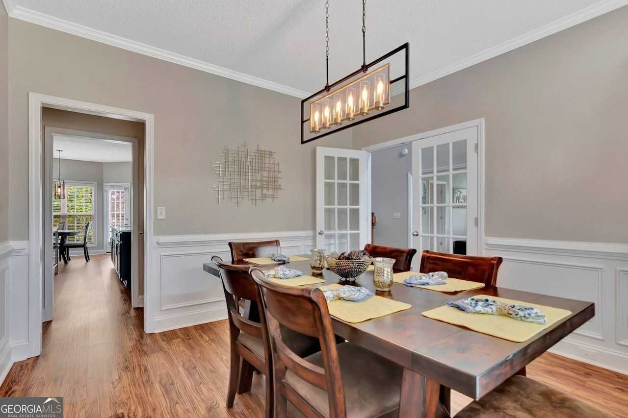 311 Hambrick Park - Photo 6 of 22