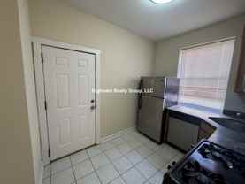 3436 W Leland Ave #1W - Photo 1 of 1