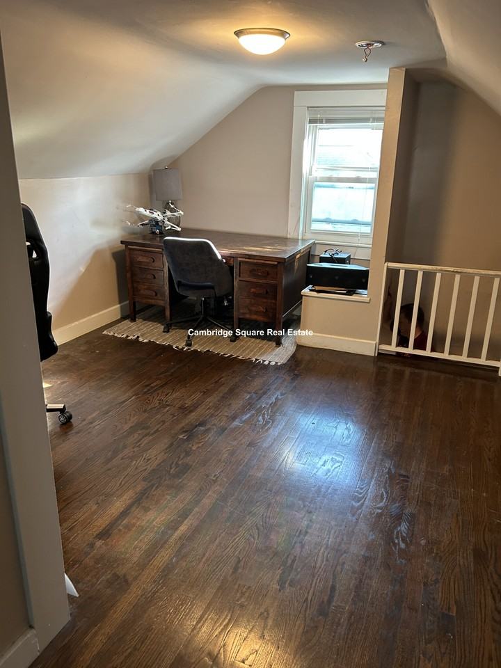 Edward St #2 - Photo 2 of 12