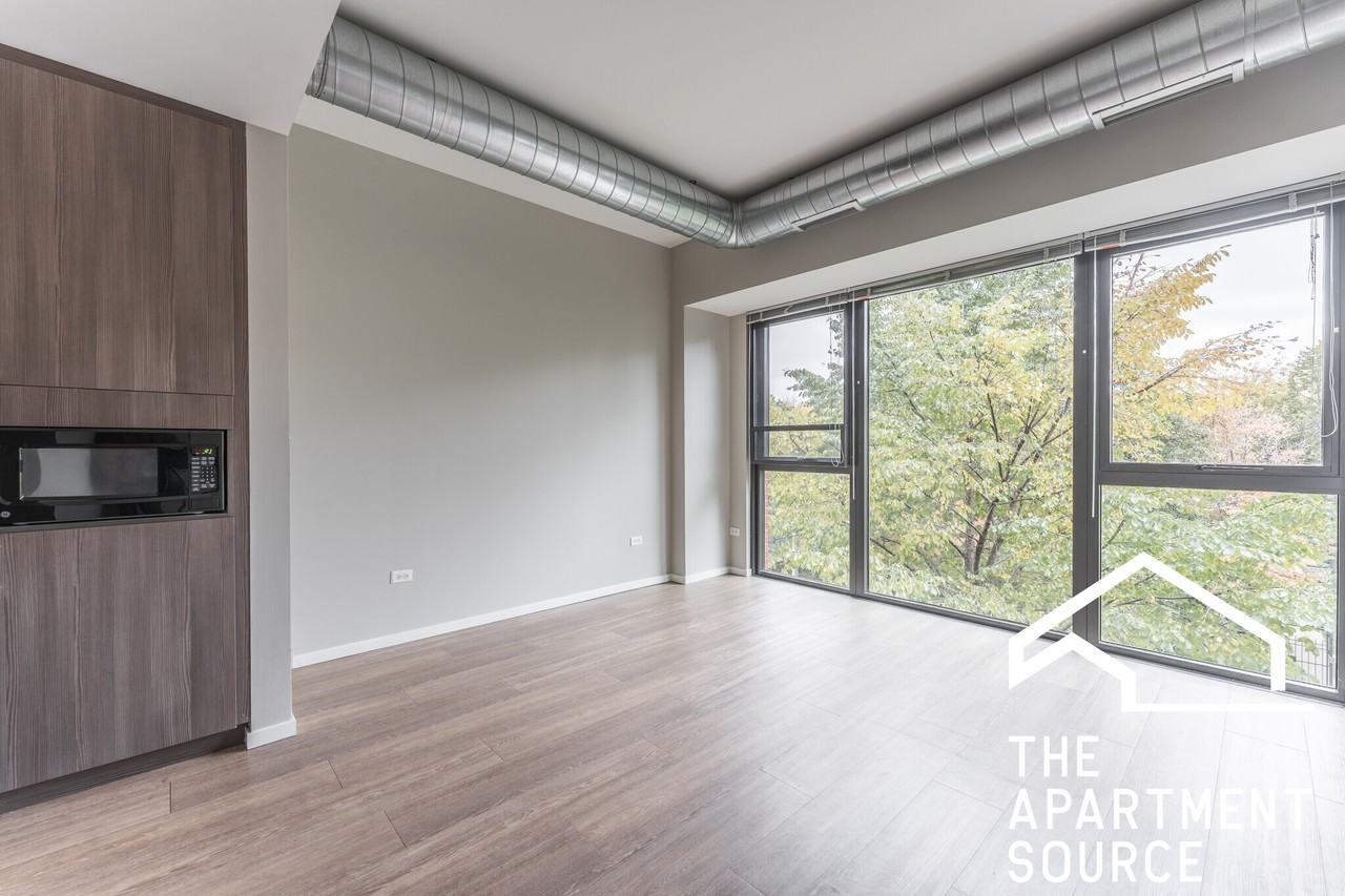 211 W Scott St - Photo 2 of 36