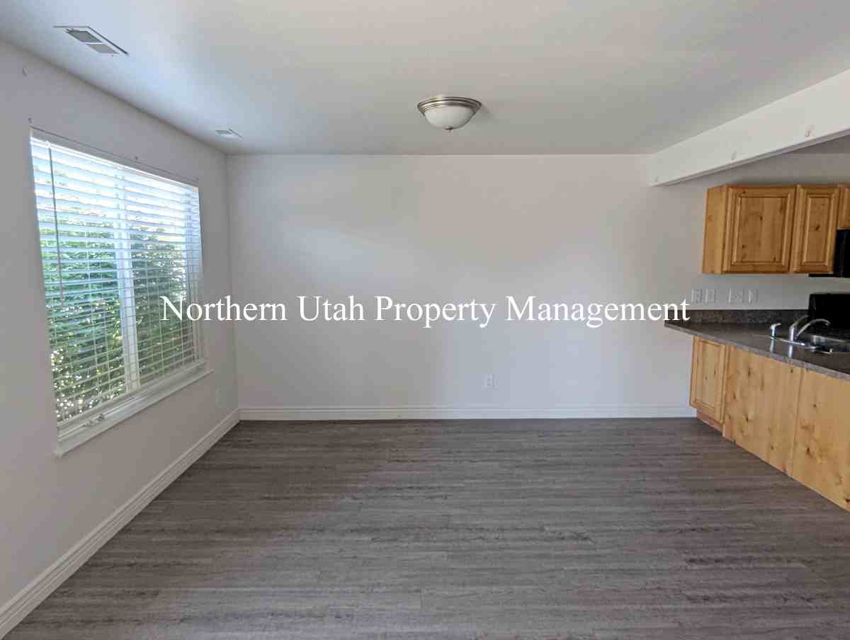 496 En - Photo 2 of 16