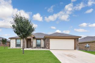 303 E Libra Dr - Photo 1 of 1