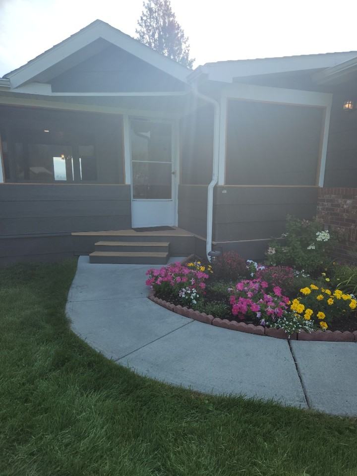 5292 Whitecloud Dr - Photo 3 of 44