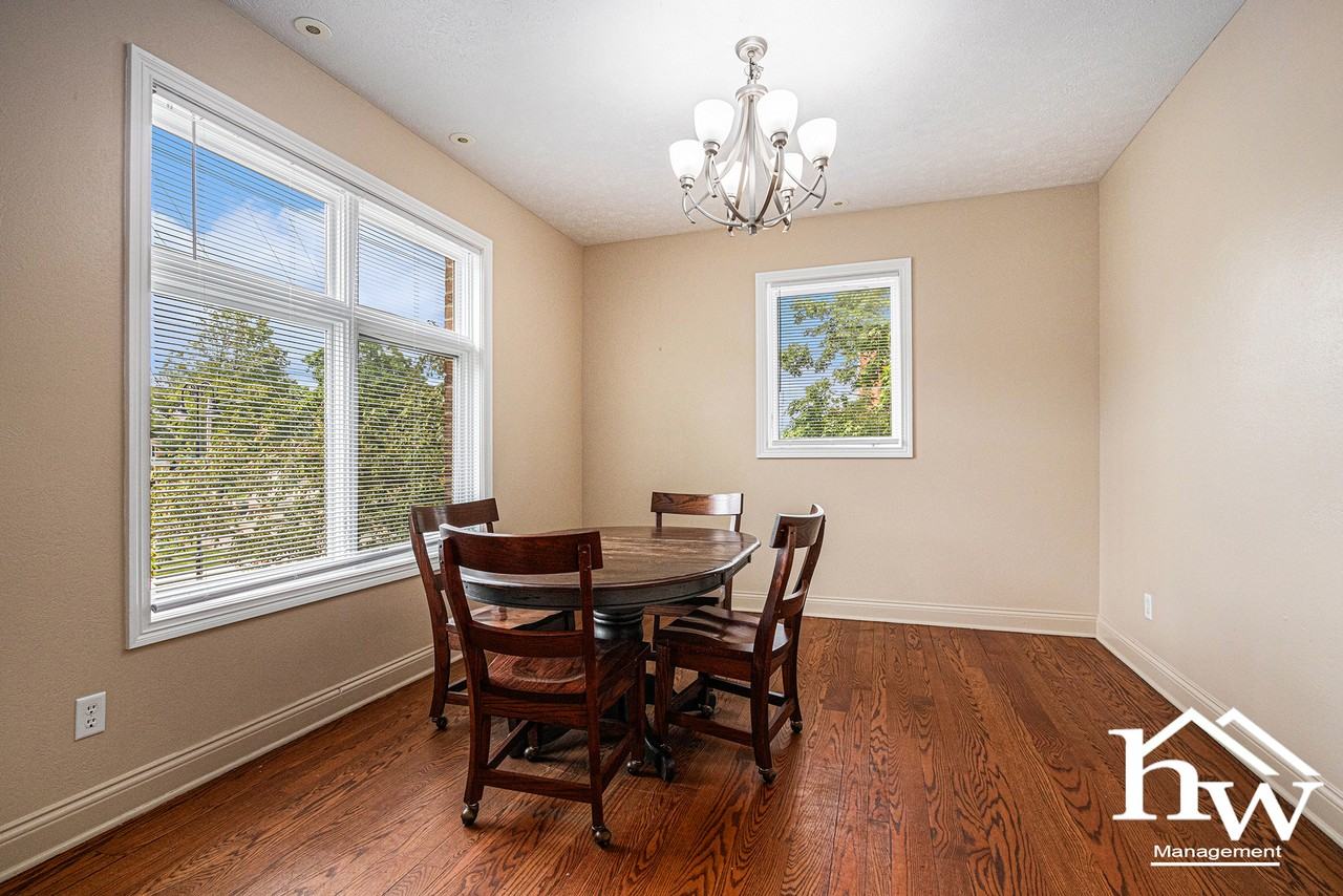 627 N Saint Peter St - Photo 7 of 17