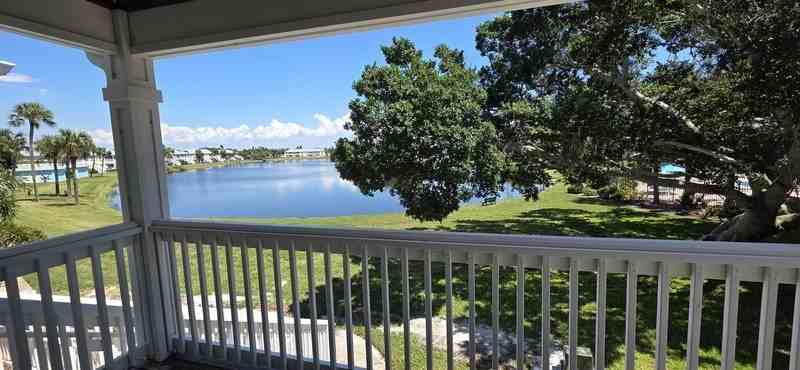 108 Pompano Dr Se #D - Photo 2 of 12