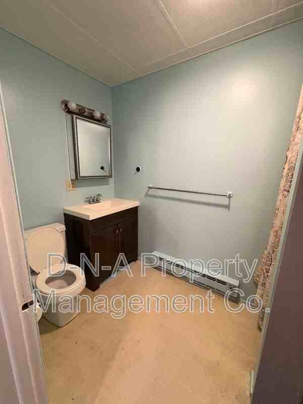 103 S Broadway - Photo 3 of 6