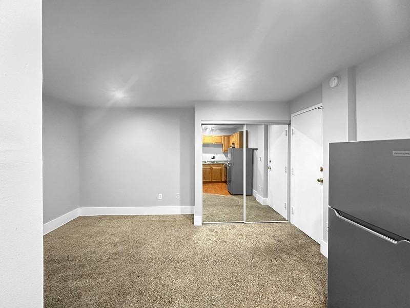 1001 Saint Paul St #12A - Photo 4 of 11