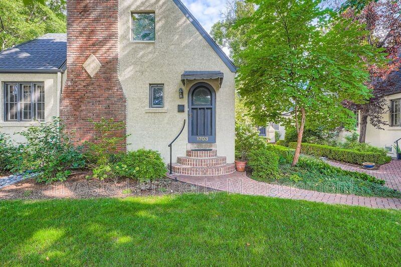 1703 E 5th Ave - Photo 4 of 27