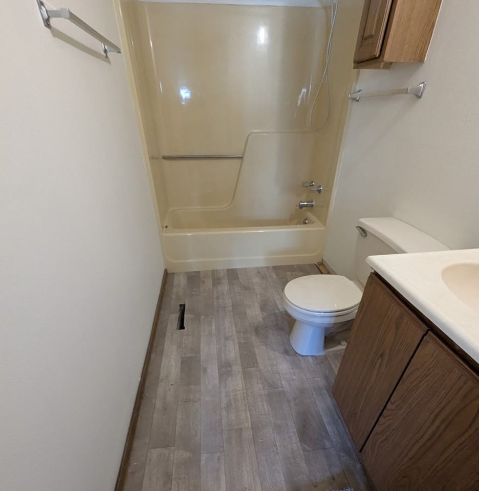 1426 East 17th Street - Photo 7 of 16