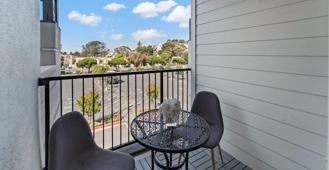 8200 Oceanview Ter - Photo 1 of 1