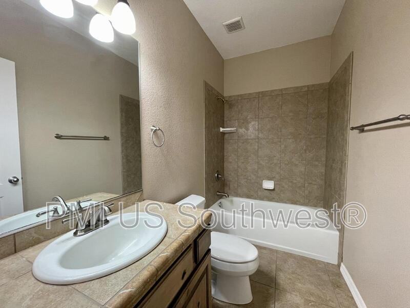 11 Hickory Knoll Cir S - Photo 3 of 31