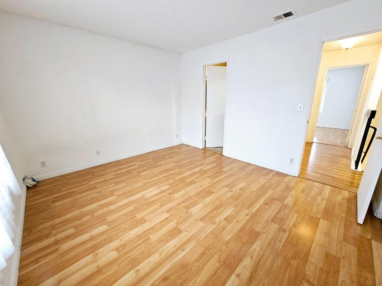 2907 Renick Ct - Photo 3 of 26