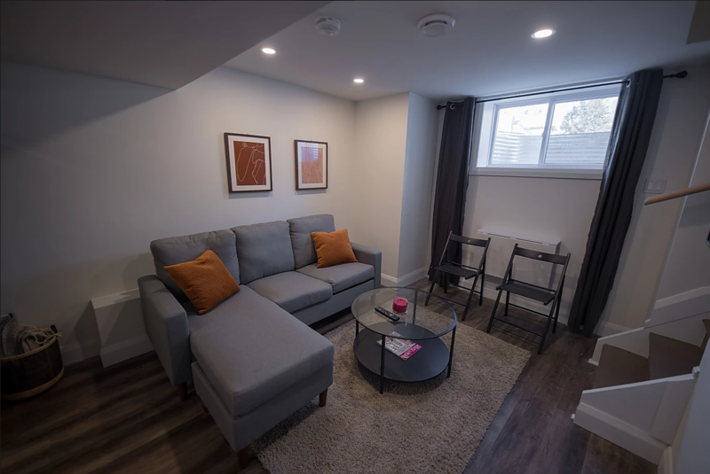 858 Bronson Ave #B - Photo 3 of 20