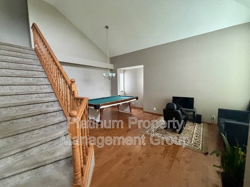 123 Douglasview Bay Se - Photo 2 of 7