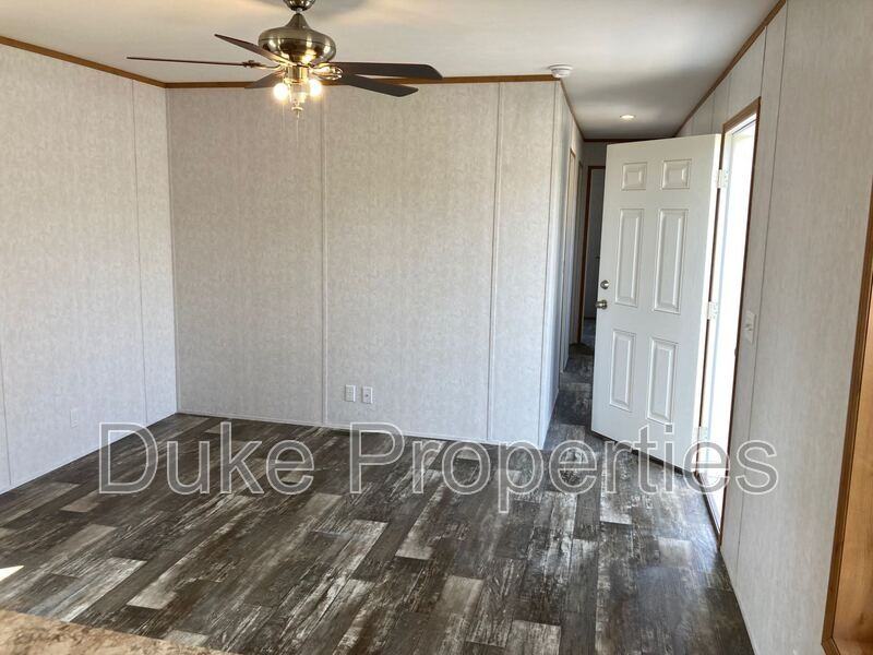 117 S Main St #8 - Photo 3 of 22