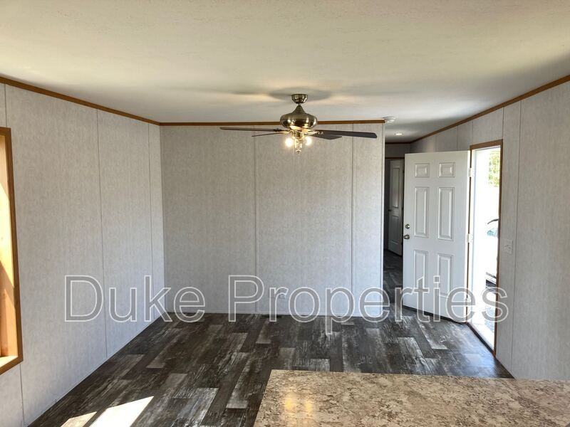 117 S Main St #8 - Photo 4 of 22