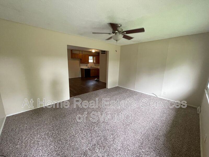 2639 W Truman St - Photo 2 of 11