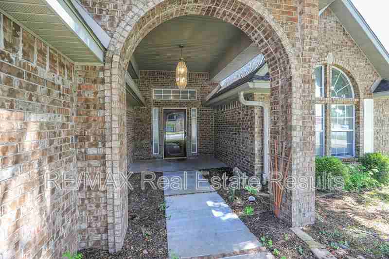 407 N 40th St - Photo 5 of 47