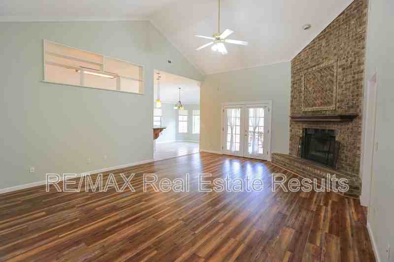 407 N 40th St - Photo 6 of 47