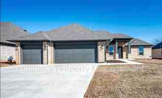 featured image of 3113 Pescara Dr