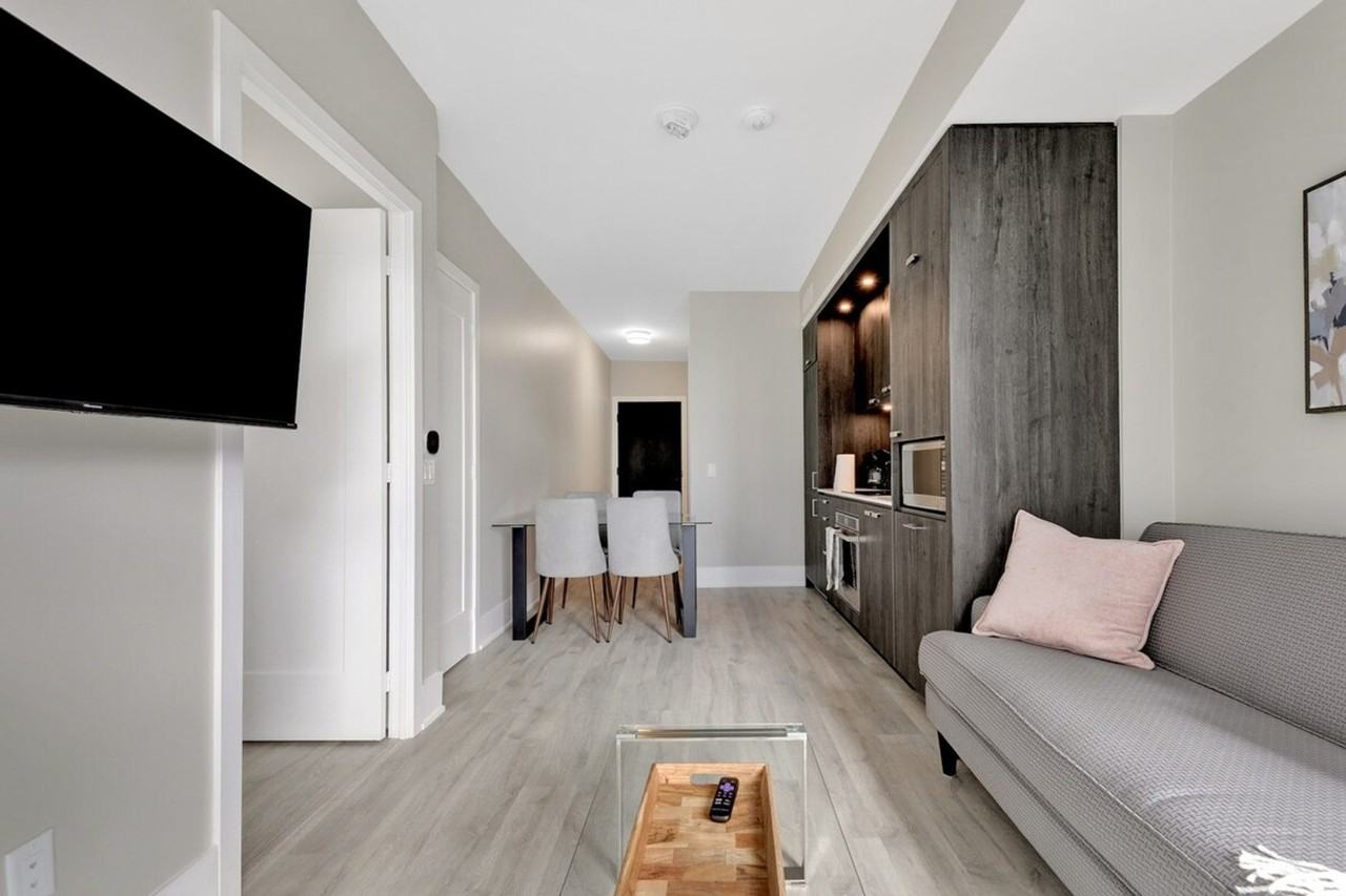 6 Spadina Ave #1050760P - Photo 5 of 14