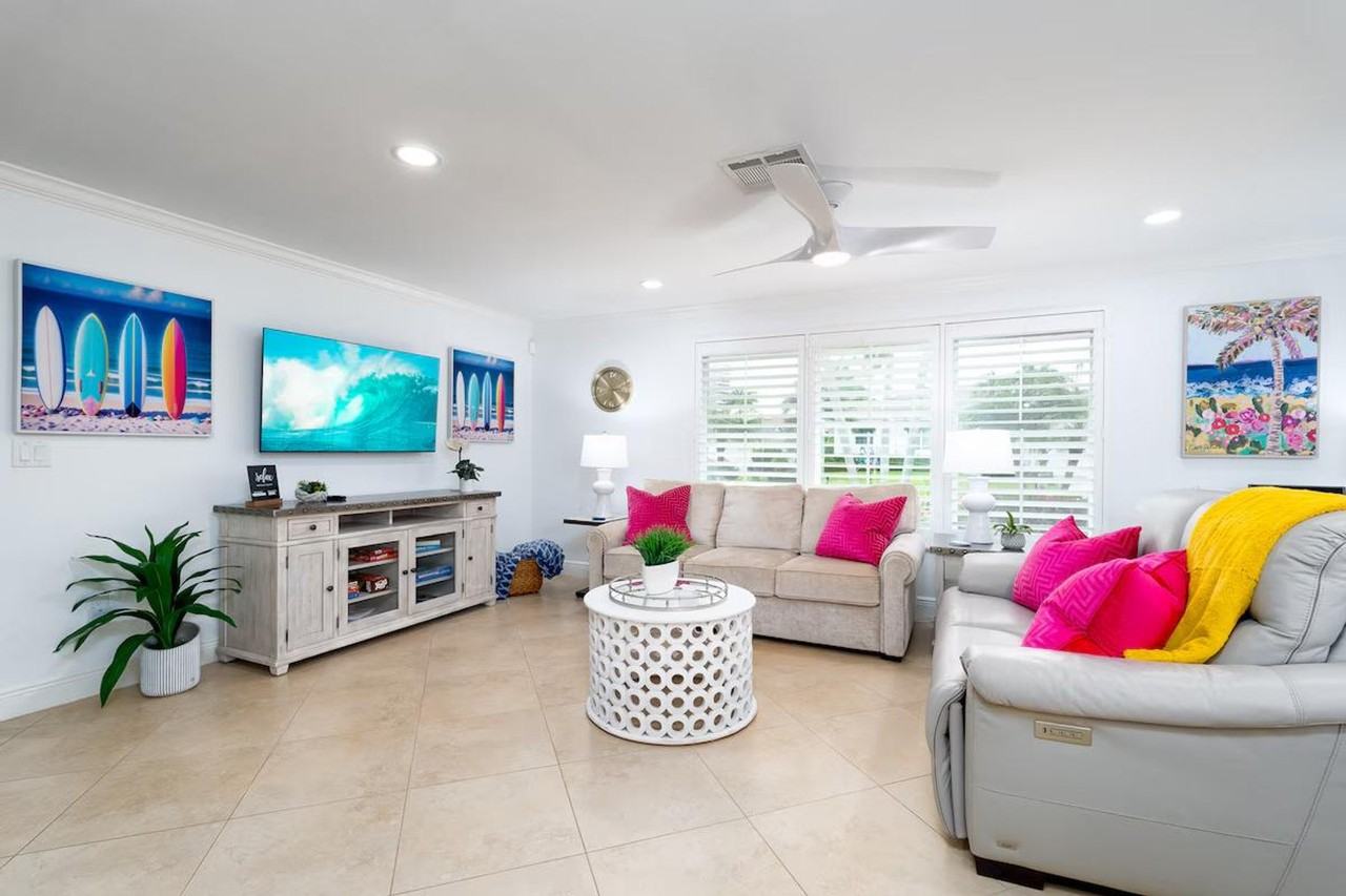 149 Beachcomber St #1060574P - Photo 3 of 50