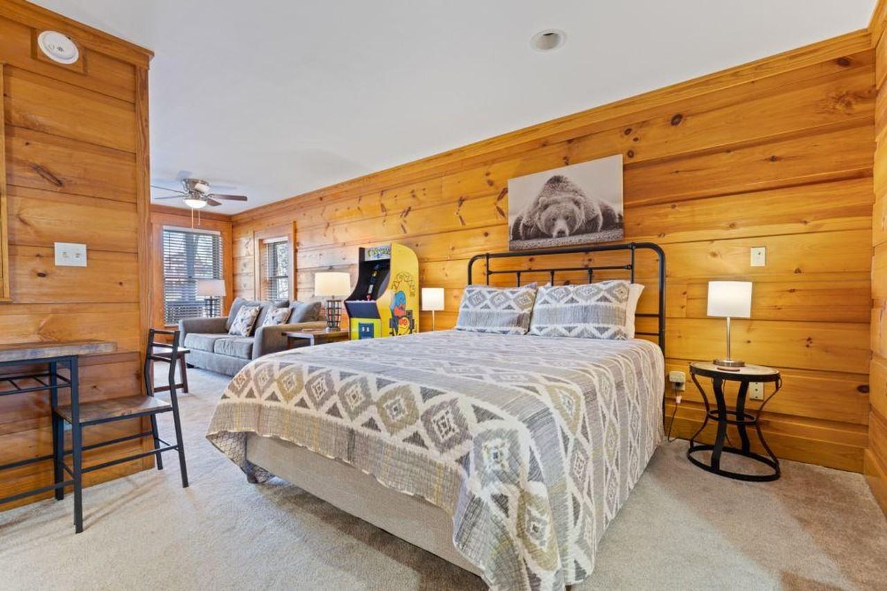 741 Golf View Boulevard - Photo 6 of 50