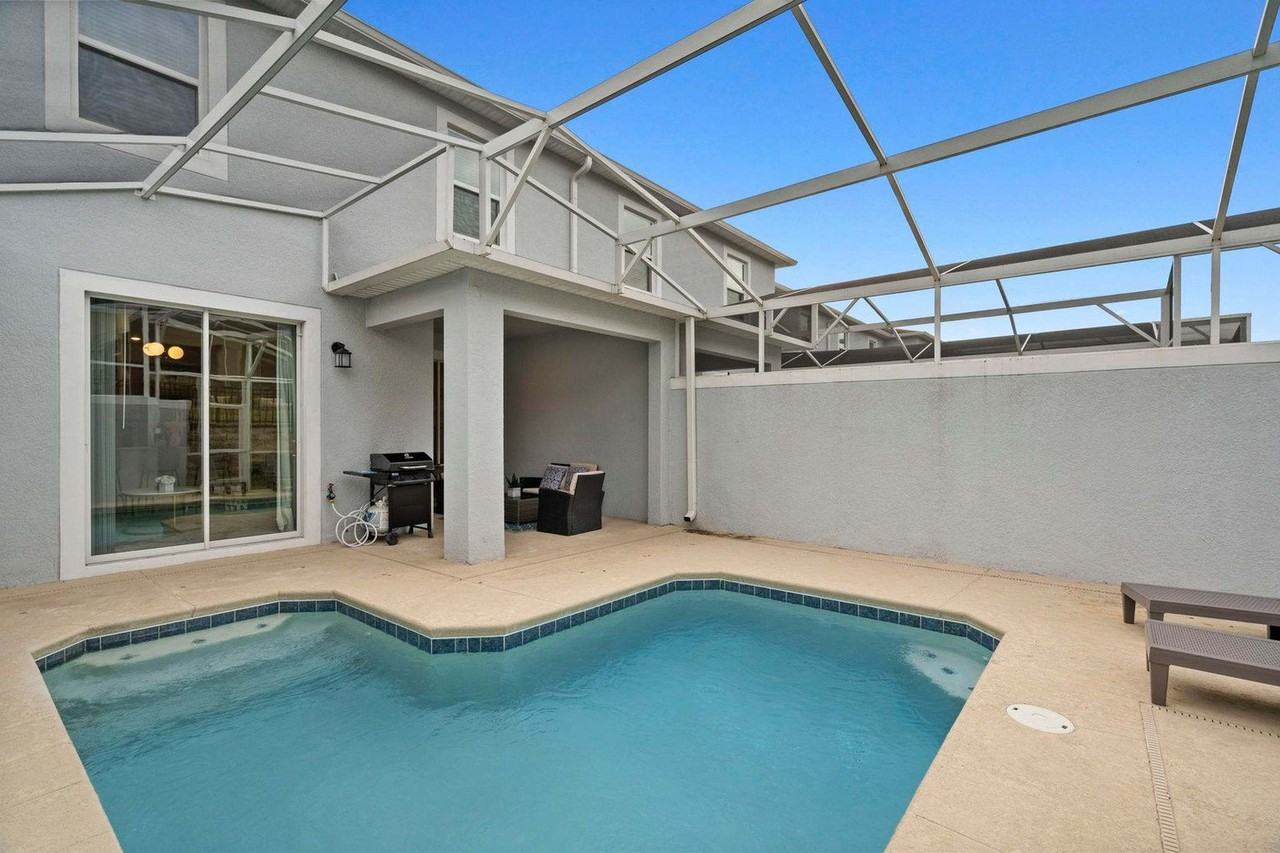 1074 Splash Shot Pl #1280915P - Photo 3 of 46