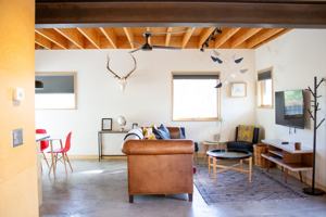 featured image of 602 N Willson Ave