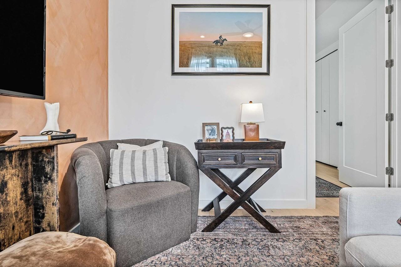 1601 Saint Albans Blvd #1292405P - Photo 2 of 43