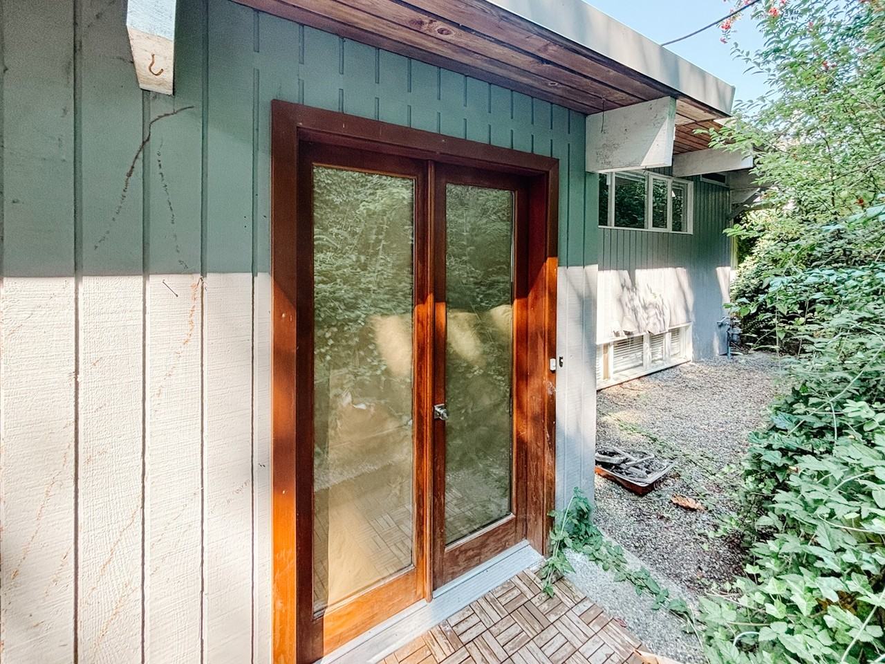 6253 Saint Georges Place - Photo 2 of 36