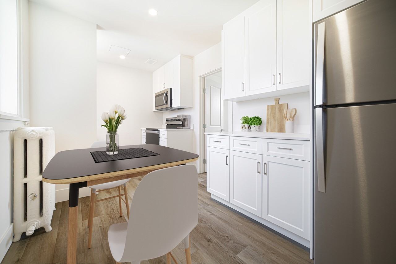 247 Young Street - Photo 2 of 18