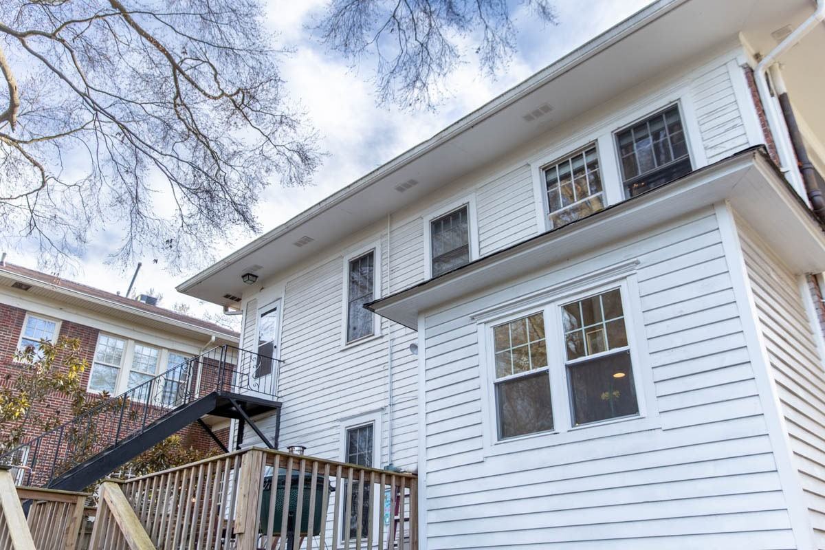 641 Bonaventure Ave NE - Photo 3 of 5