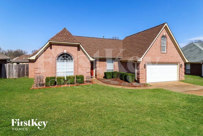 7740 Shadow Bend Ln - Photo 2 of 15