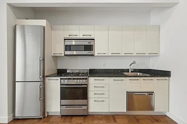 Exchange Pl #524 - Photo 3 of 17