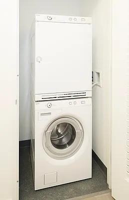 Pine St #902 - Photo 5 of 20